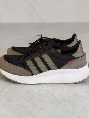Adidas Run 60s 3.0 Men's Sneakers – Black/Olive/Grey (HP6120) – Size 10.5